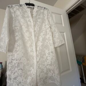 Chic White Floral Women's Tunic